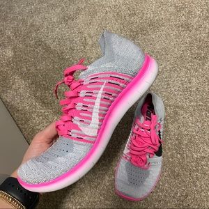 Nike Tennis Shoes